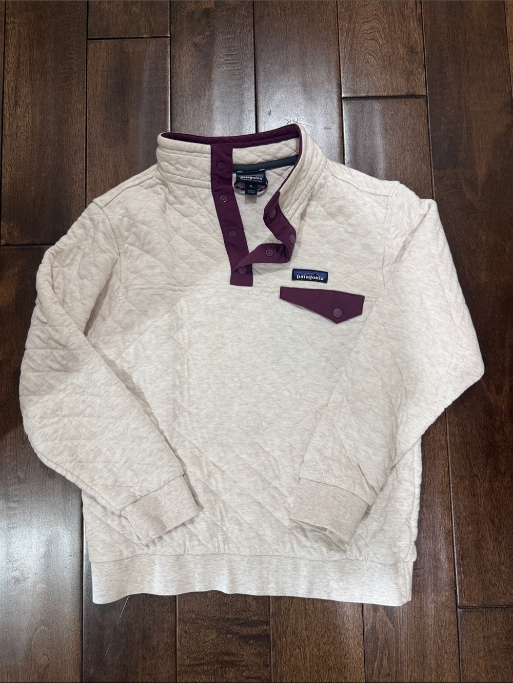 Patagonia kids Cream Quilted Snap-Placket Pullover with Plum Trim